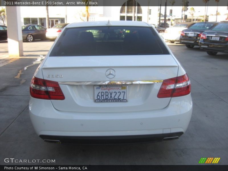 Arctic White / Black 2011 Mercedes-Benz E 350 Sedan