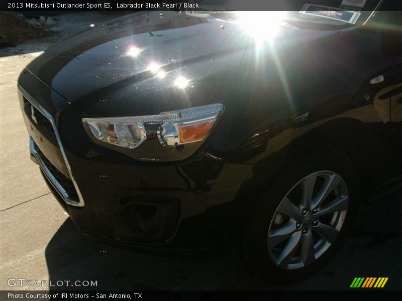 Labrador Black Pearl / Black 2013 Mitsubishi Outlander Sport ES