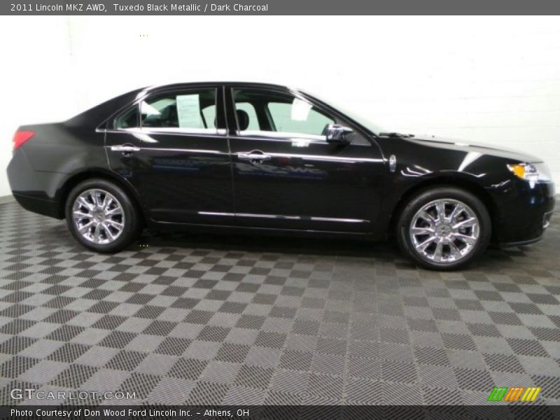 Tuxedo Black Metallic / Dark Charcoal 2011 Lincoln MKZ AWD