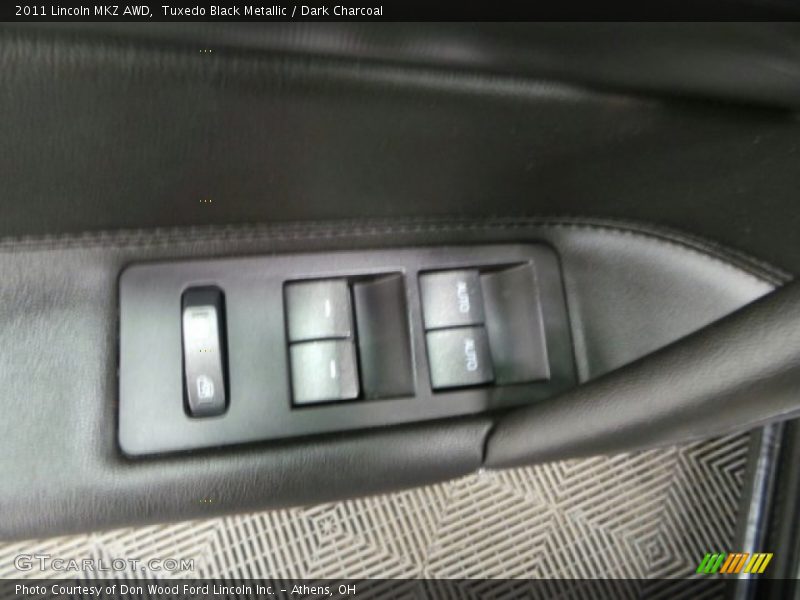 Tuxedo Black Metallic / Dark Charcoal 2011 Lincoln MKZ AWD