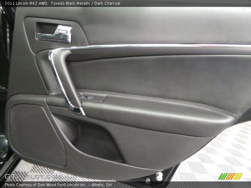 Tuxedo Black Metallic / Dark Charcoal 2011 Lincoln MKZ AWD