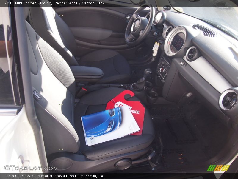 Pepper White / Carbon Black 2011 Mini Cooper Hardtop