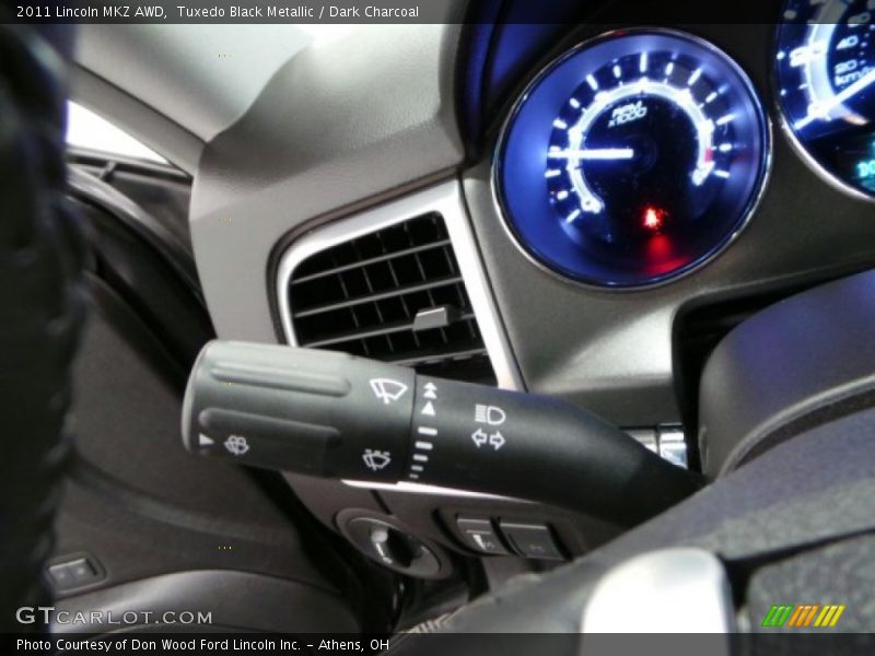 Tuxedo Black Metallic / Dark Charcoal 2011 Lincoln MKZ AWD