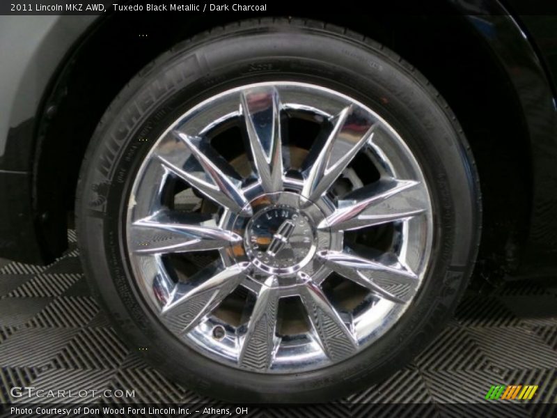 Tuxedo Black Metallic / Dark Charcoal 2011 Lincoln MKZ AWD