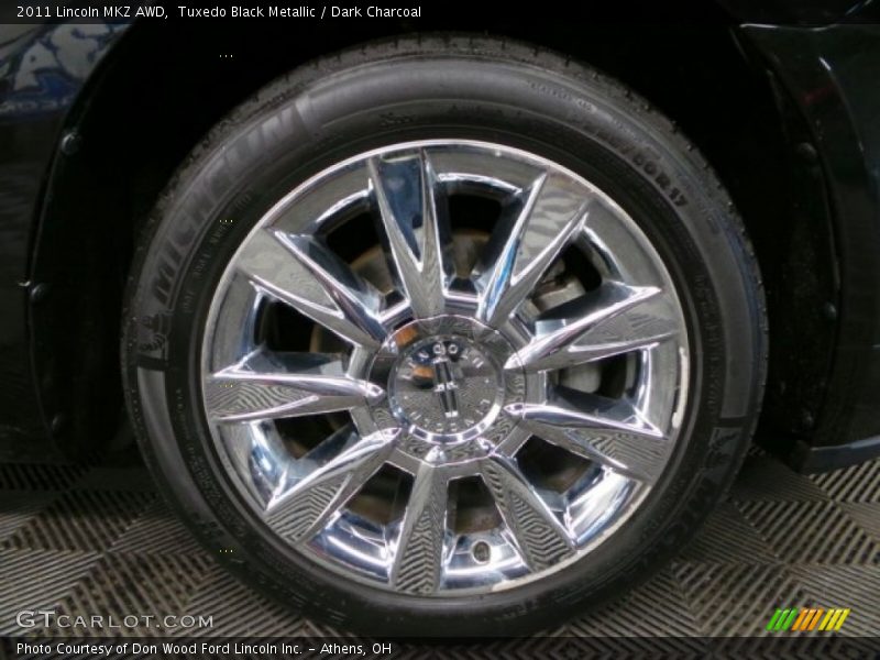Tuxedo Black Metallic / Dark Charcoal 2011 Lincoln MKZ AWD