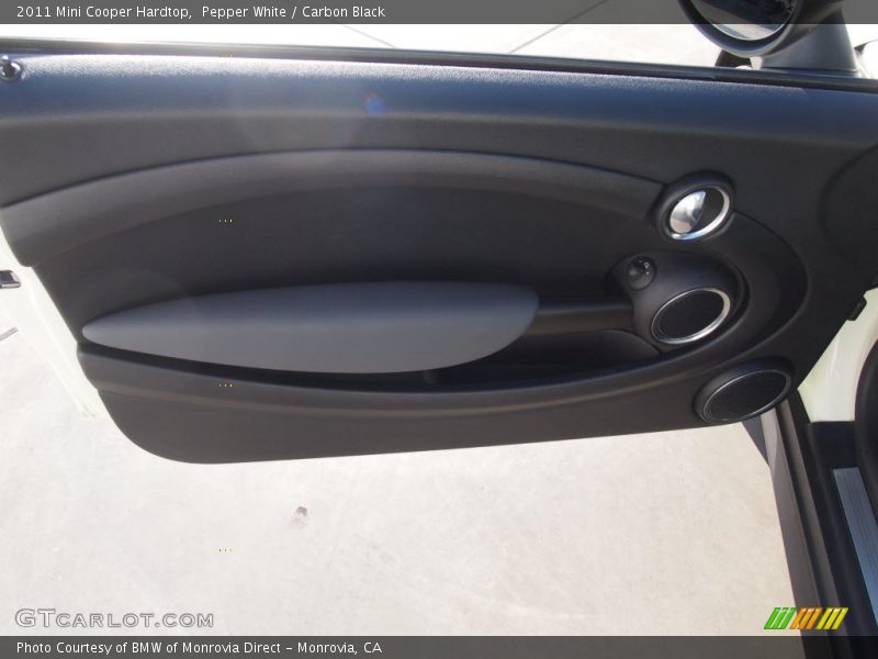 Pepper White / Carbon Black 2011 Mini Cooper Hardtop
