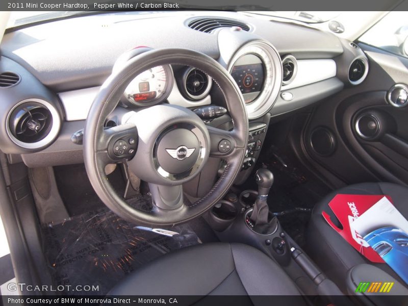 Pepper White / Carbon Black 2011 Mini Cooper Hardtop