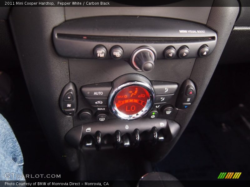 Pepper White / Carbon Black 2011 Mini Cooper Hardtop