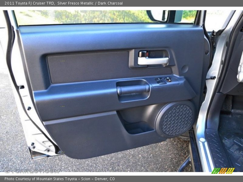 Silver Fresco Metallic / Dark Charcoal 2011 Toyota FJ Cruiser TRD