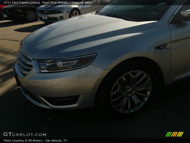 Ingot Silver Metallic / Charcoal Black 2013 Ford Taurus Limited