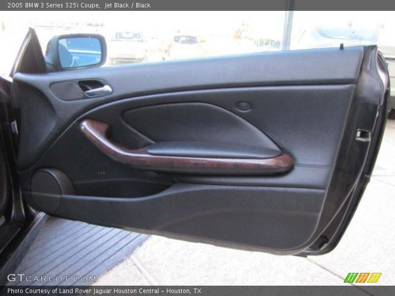 Door Panel of 2005 3 Series 325i Coupe