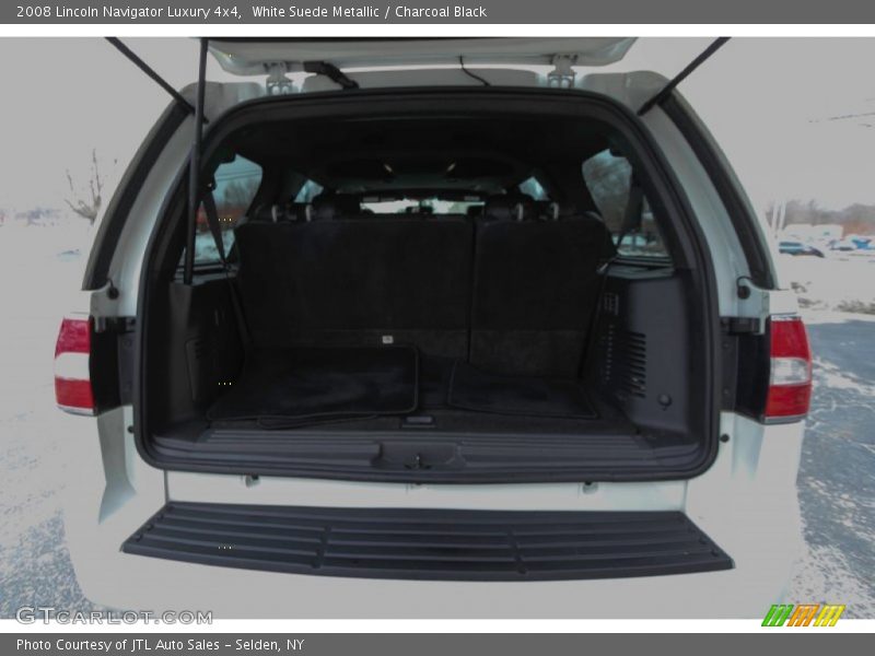 White Suede Metallic / Charcoal Black 2008 Lincoln Navigator Luxury 4x4