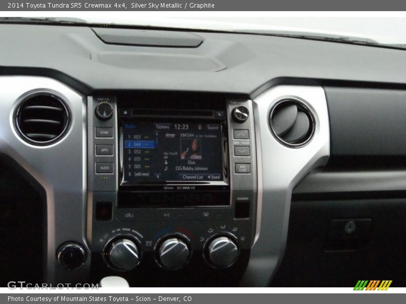 Silver Sky Metallic / Graphite 2014 Toyota Tundra SR5 Crewmax 4x4