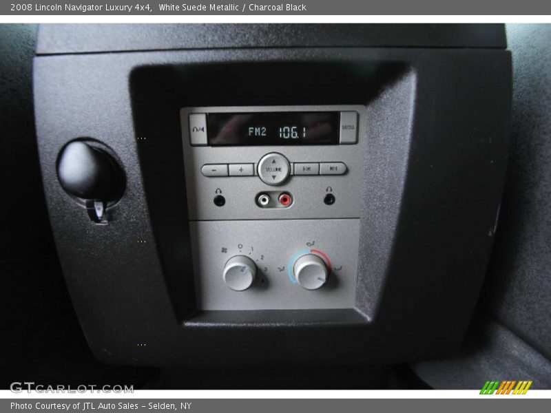 White Suede Metallic / Charcoal Black 2008 Lincoln Navigator Luxury 4x4