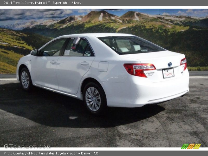 Super White / Ivory 2014 Toyota Camry Hybrid LE