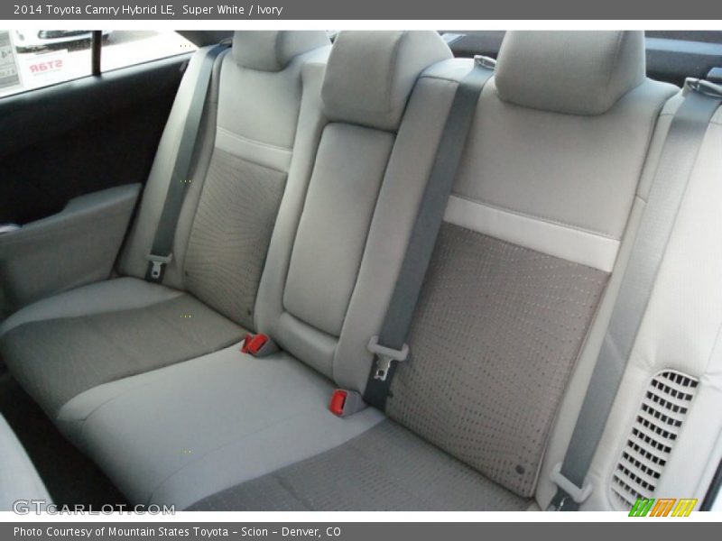 Super White / Ivory 2014 Toyota Camry Hybrid LE