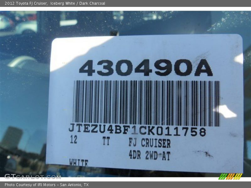 Iceberg White / Dark Charcoal 2012 Toyota FJ Cruiser