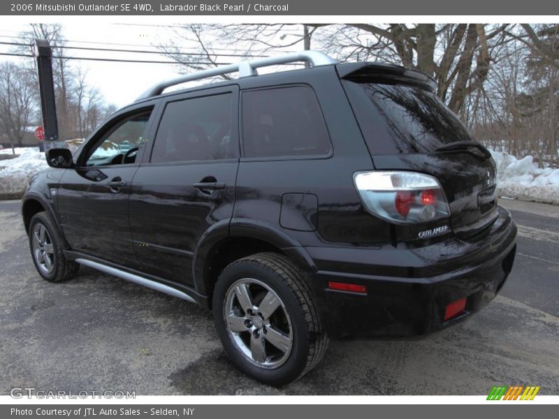Labrador Black Pearl / Charcoal 2006 Mitsubishi Outlander SE 4WD