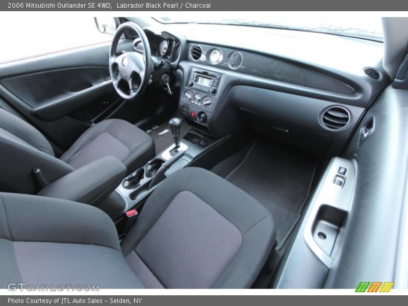 Labrador Black Pearl / Charcoal 2006 Mitsubishi Outlander SE 4WD