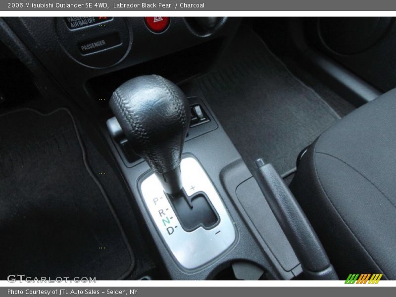 Labrador Black Pearl / Charcoal 2006 Mitsubishi Outlander SE 4WD