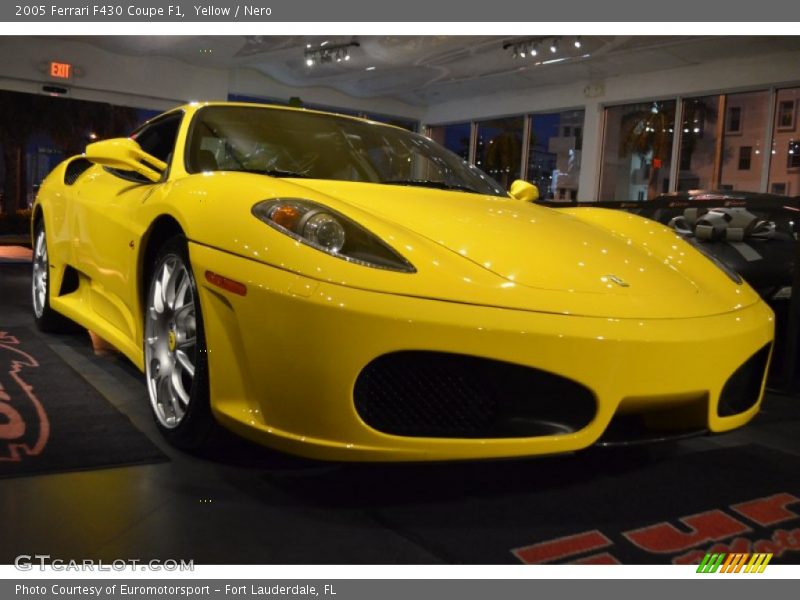 Yellow / Nero 2005 Ferrari F430 Coupe F1