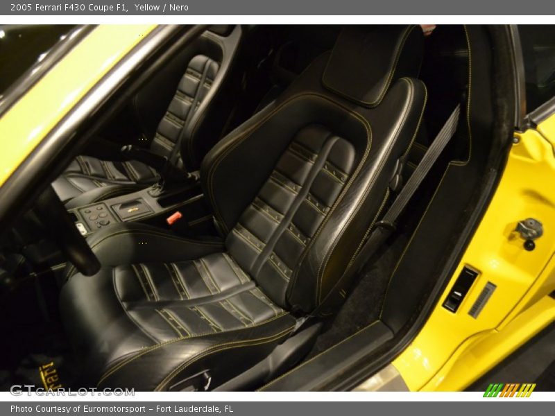 Front Seat of 2005 F430 Coupe F1