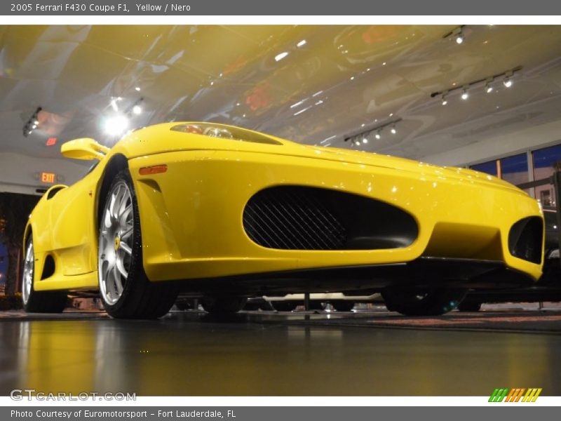 Yellow / Nero 2005 Ferrari F430 Coupe F1