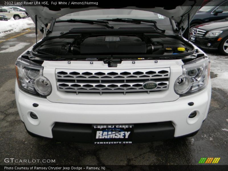 Fuji White / Almond/Nutmeg 2012 Land Rover LR4 HSE