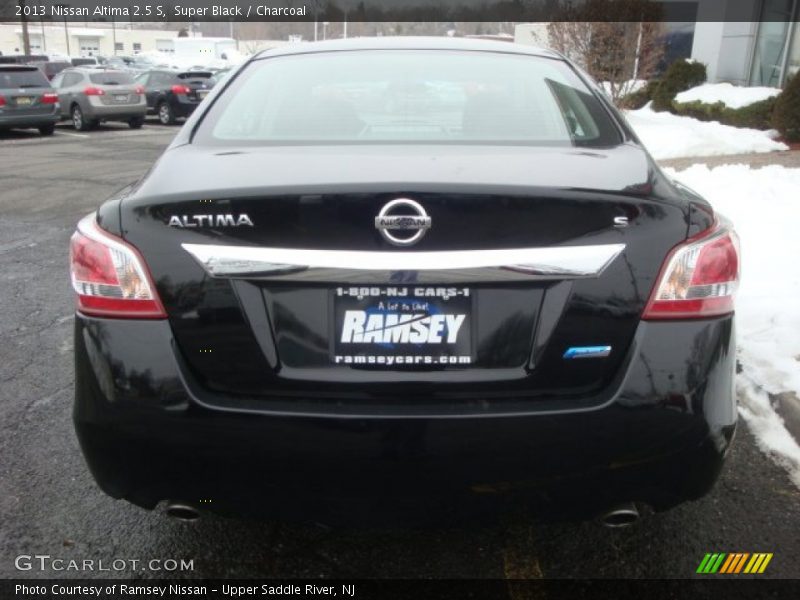 Super Black / Charcoal 2013 Nissan Altima 2.5 S
