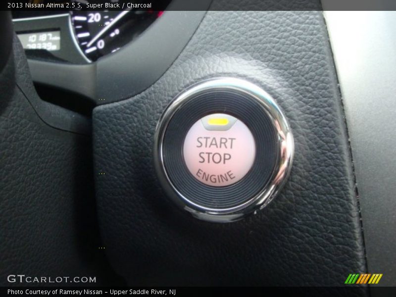 Super Black / Charcoal 2013 Nissan Altima 2.5 S
