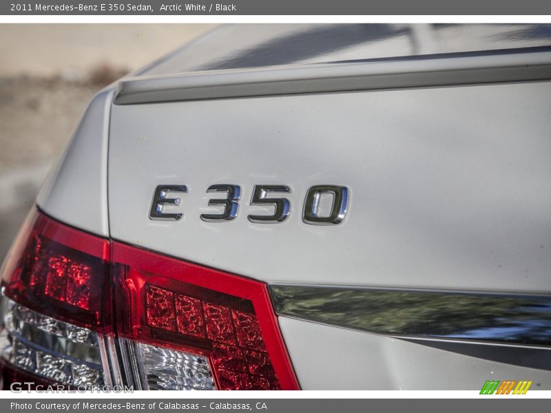 Arctic White / Black 2011 Mercedes-Benz E 350 Sedan