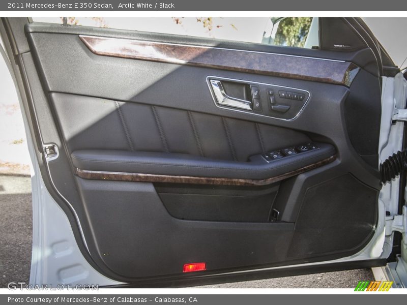 Arctic White / Black 2011 Mercedes-Benz E 350 Sedan