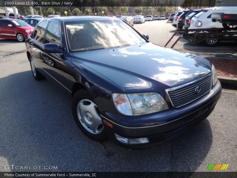 Black Onyx / Ivory 2000 Lexus LS 400