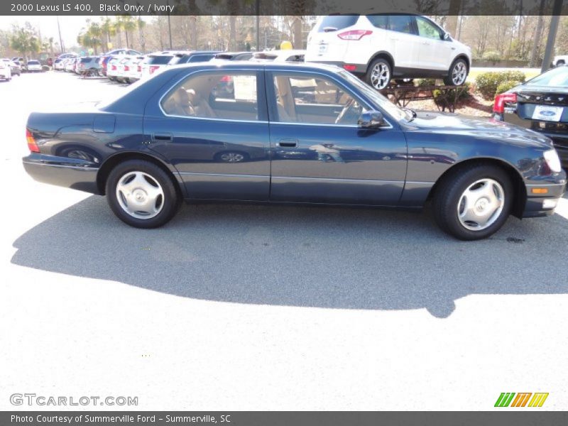 Black Onyx / Ivory 2000 Lexus LS 400