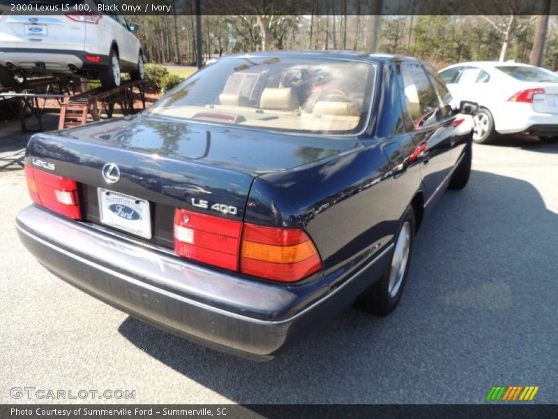 Black Onyx / Ivory 2000 Lexus LS 400