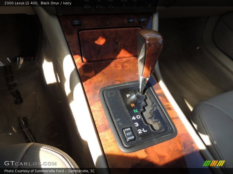 Black Onyx / Ivory 2000 Lexus LS 400