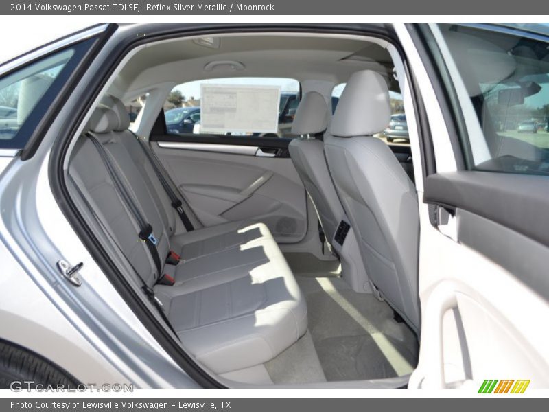 Reflex Silver Metallic / Moonrock 2014 Volkswagen Passat TDI SE