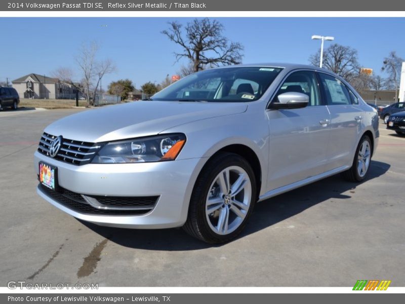 Reflex Silver Metallic / Titan Black 2014 Volkswagen Passat TDI SE