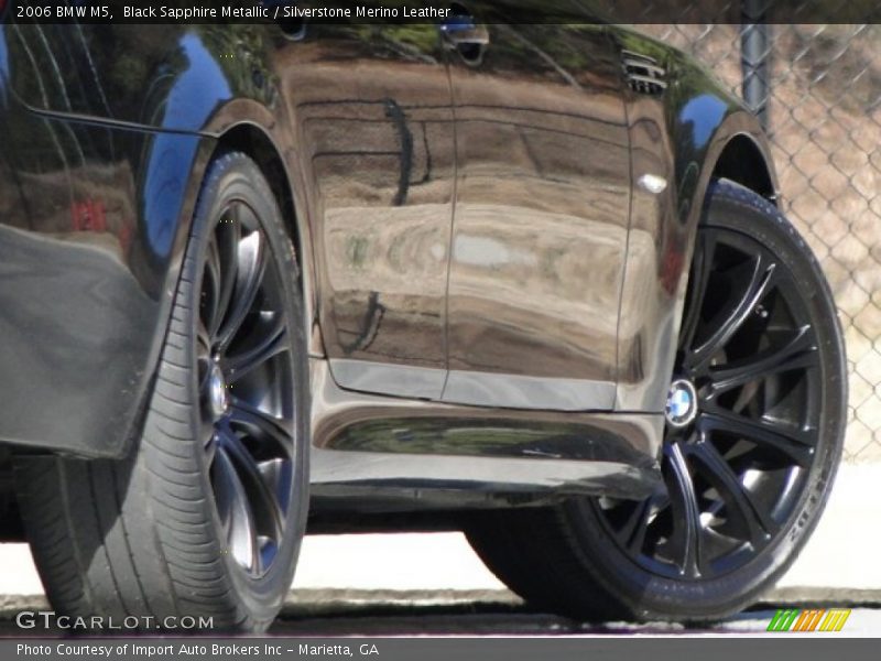 Black Sapphire Metallic / Silverstone Merino Leather 2006 BMW M5