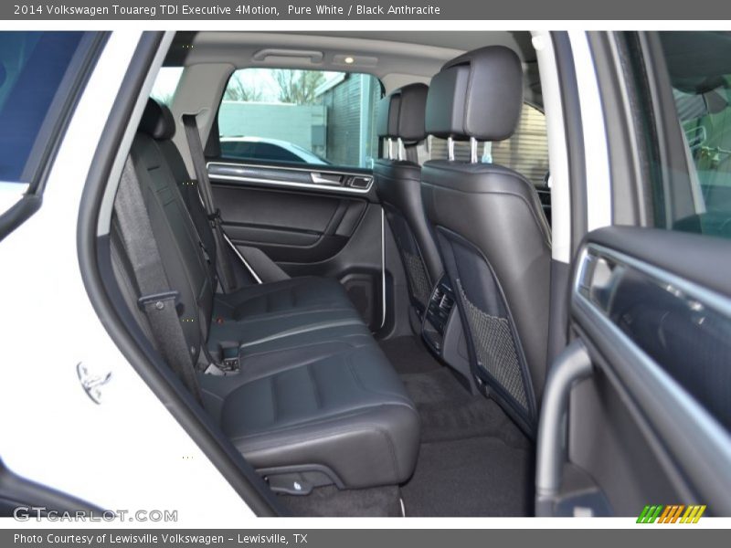 Pure White / Black Anthracite 2014 Volkswagen Touareg TDI Executive 4Motion