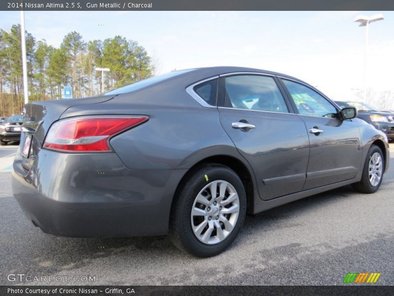 Gun Metallic / Charcoal 2014 Nissan Altima 2.5 S