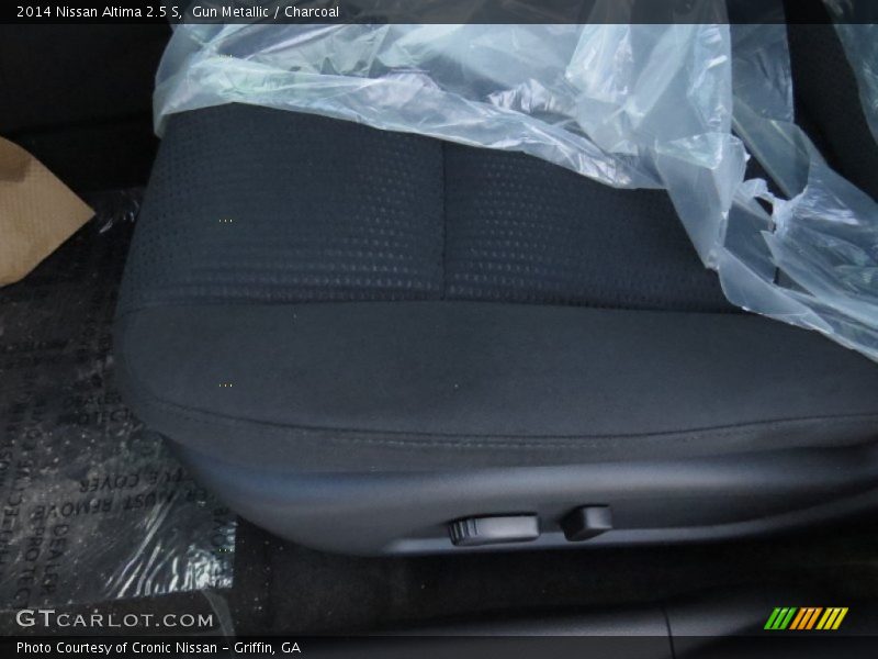Gun Metallic / Charcoal 2014 Nissan Altima 2.5 S