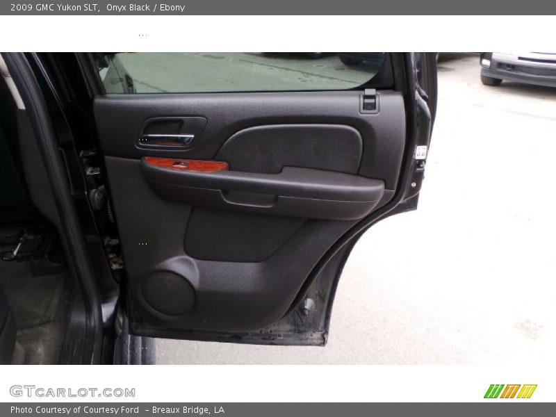 Onyx Black / Ebony 2009 GMC Yukon SLT