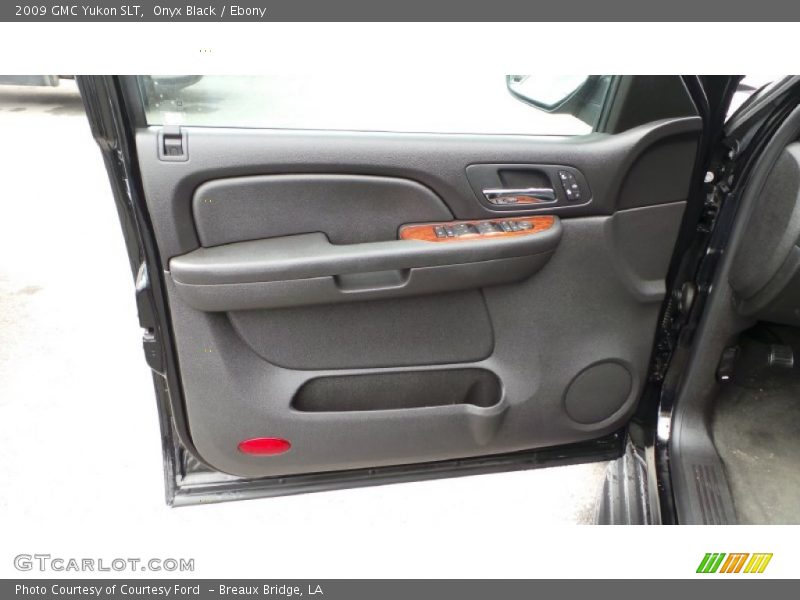 Onyx Black / Ebony 2009 GMC Yukon SLT