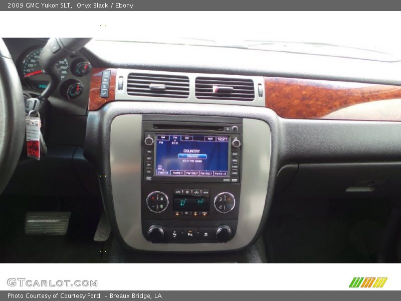 Onyx Black / Ebony 2009 GMC Yukon SLT