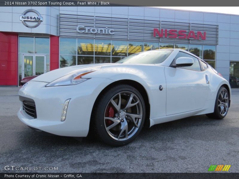 Pearl White / Black 2014 Nissan 370Z Sport Touring Coupe