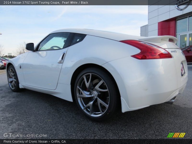 Pearl White / Black 2014 Nissan 370Z Sport Touring Coupe