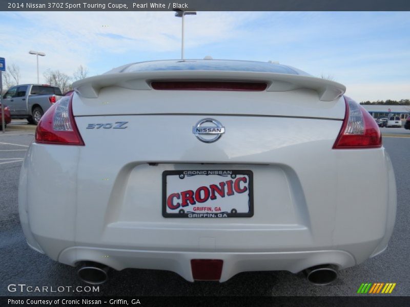 Pearl White / Black 2014 Nissan 370Z Sport Touring Coupe