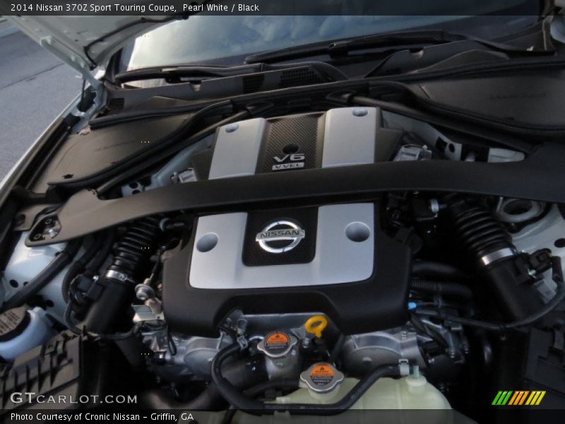 Pearl White / Black 2014 Nissan 370Z Sport Touring Coupe