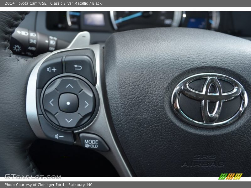 Classic Silver Metallic / Black 2014 Toyota Camry SE